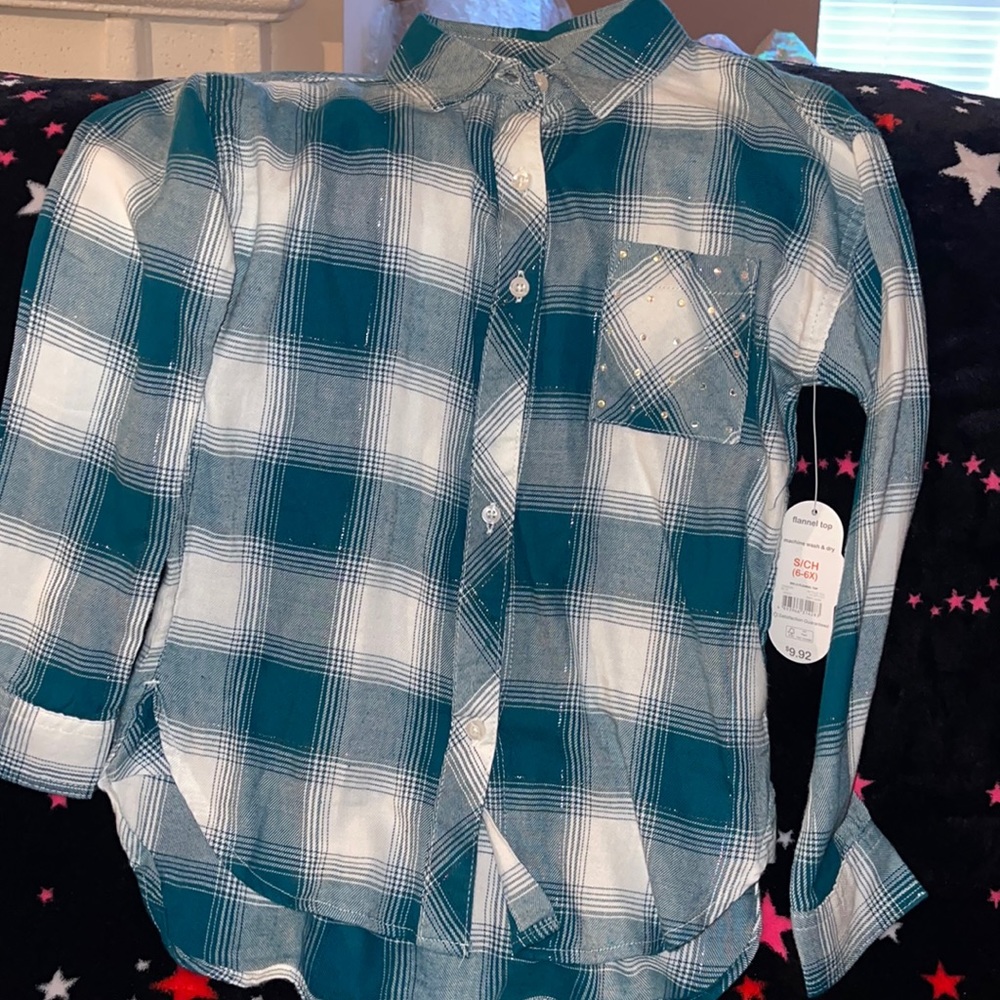 Green flannel top with sequin pocket never worn with tags